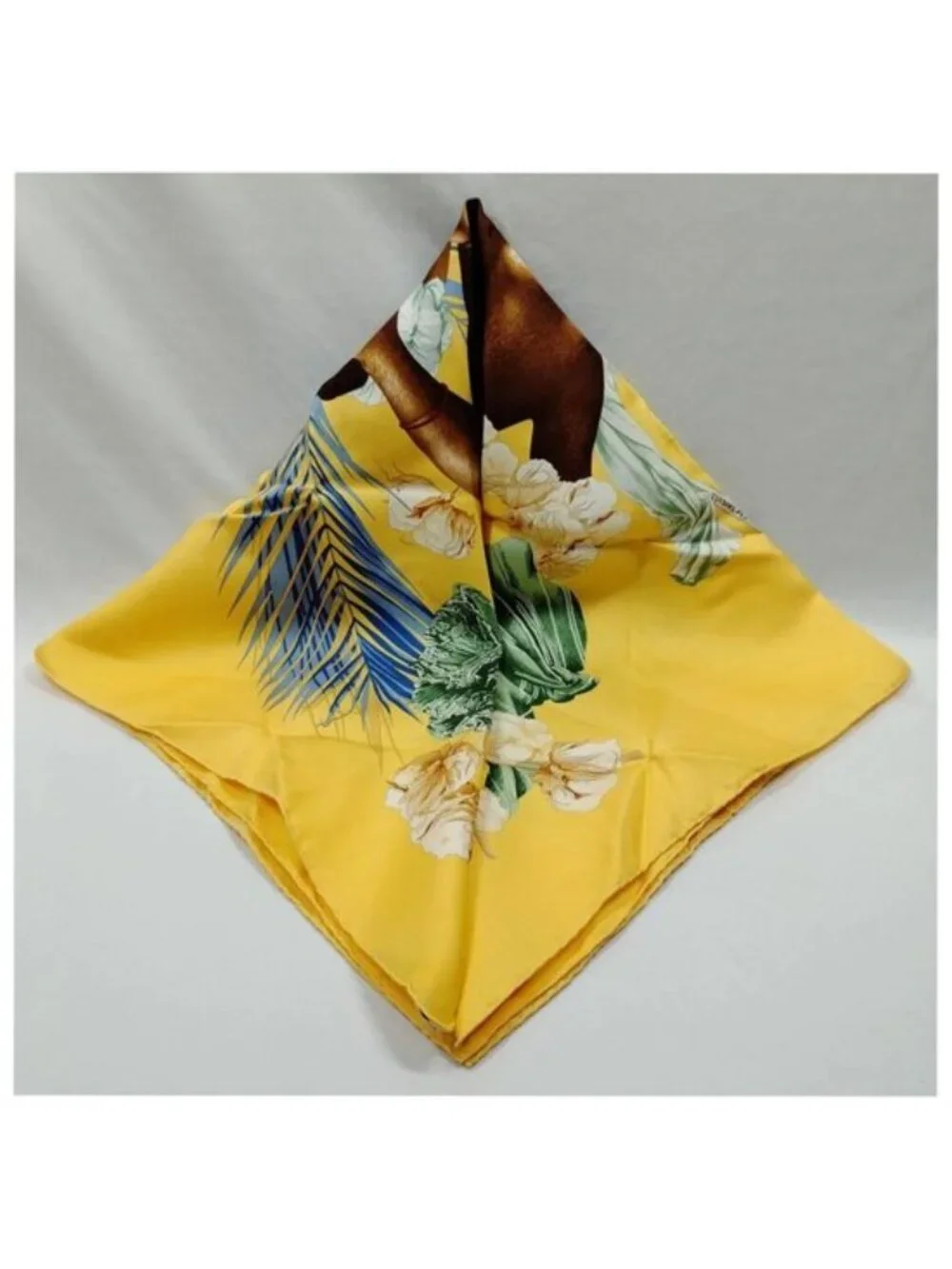 Authentic Hermès Turban des Reines Carré 90 Silk Scarf Yellow